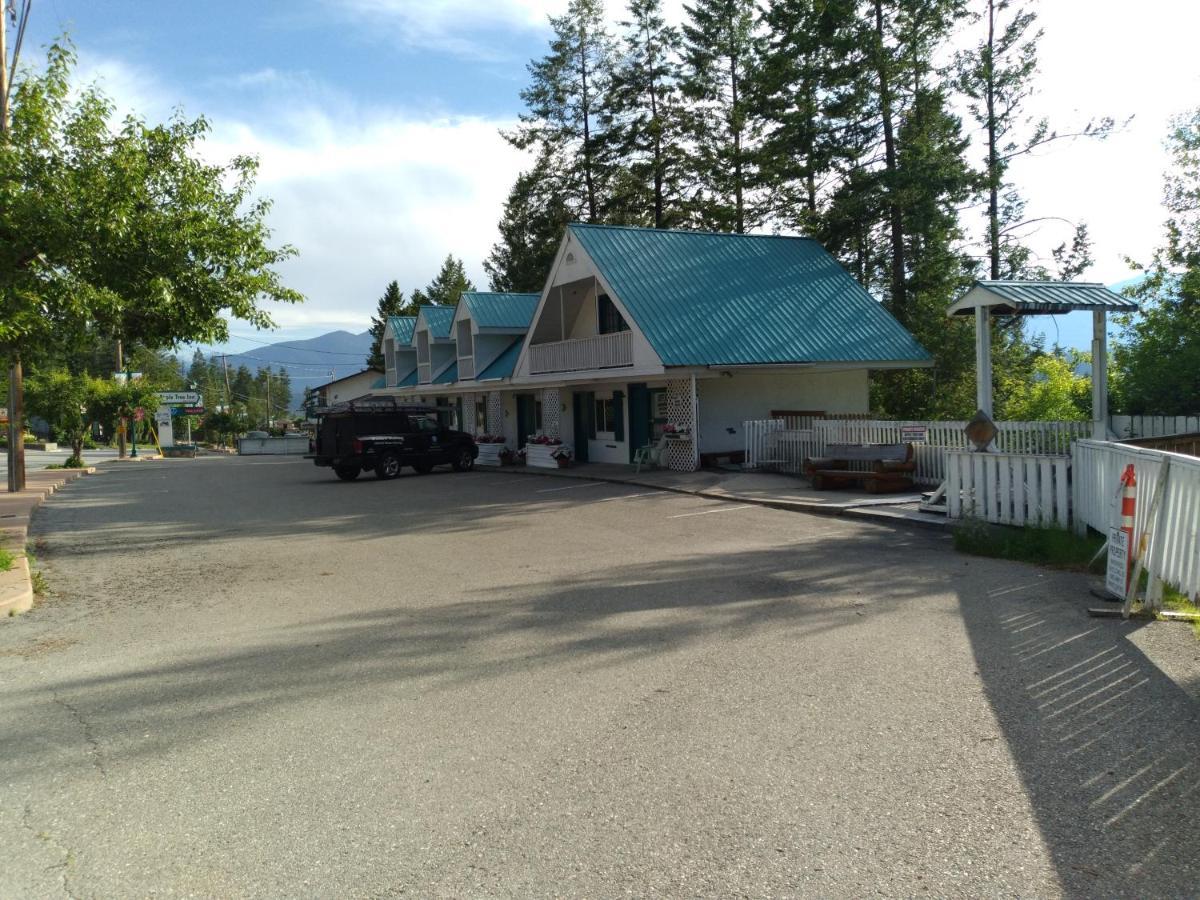 Appletree Inn Radium Hot Springs Exteriör bild