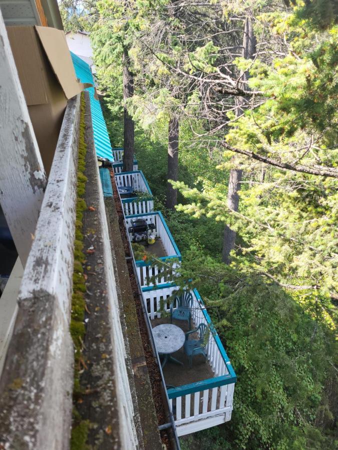 Appletree Inn Radium Hot Springs Exteriör bild