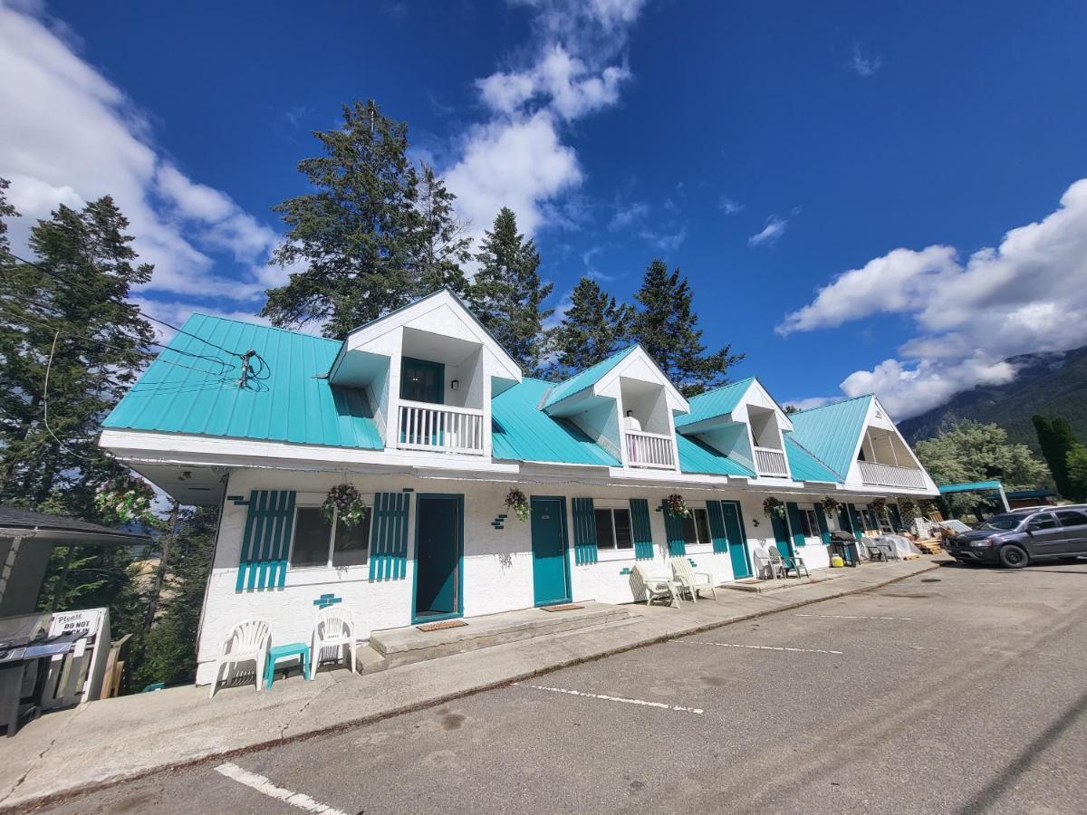 Appletree Inn Radium Hot Springs Exteriör bild